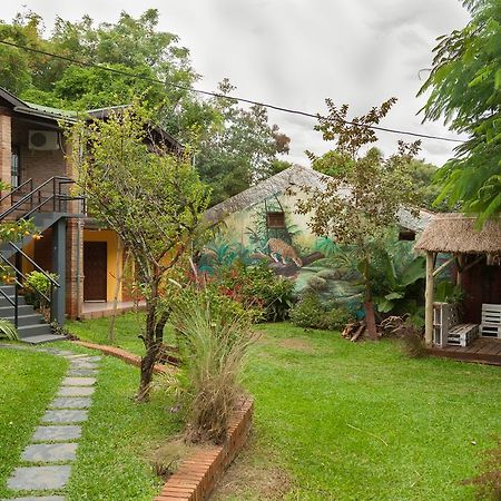 Hospedaje Los Vencejos Puerto Iguazu Exterior photo